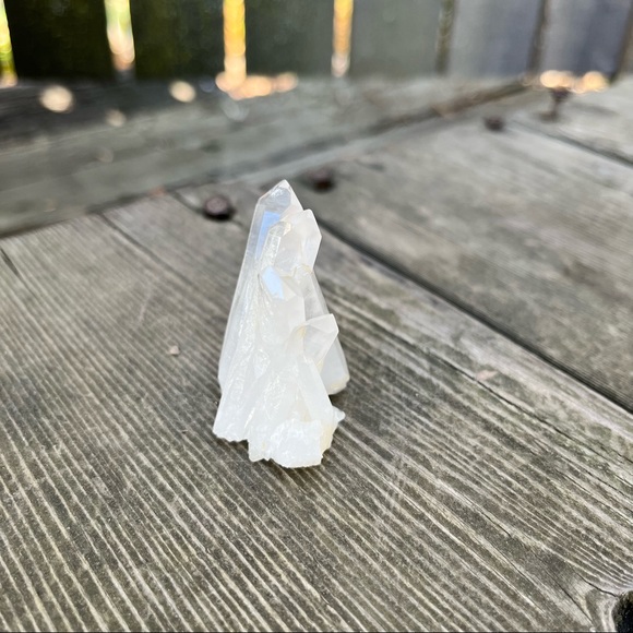 Clear Quartz Crystal Cluster Self Standing - Picture 6 of 16